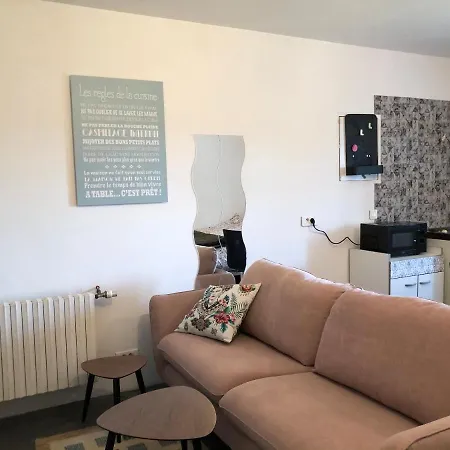 Studio 20 Min De La Mer Ideal Pour Les Deplacements Professionnels Plouaret Exterior photo